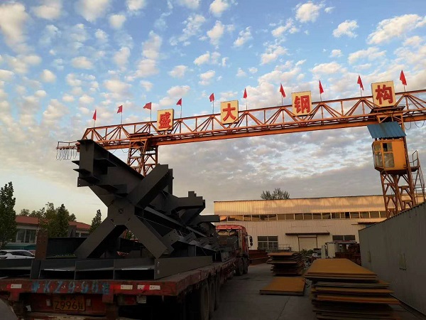 鋼結構加工中，起重機操作技術交底